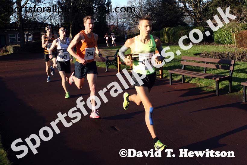 Saltwell Harriers 10k Road Race, Gateshead. Photo:  David T. Hewitson/Sports for All Pics